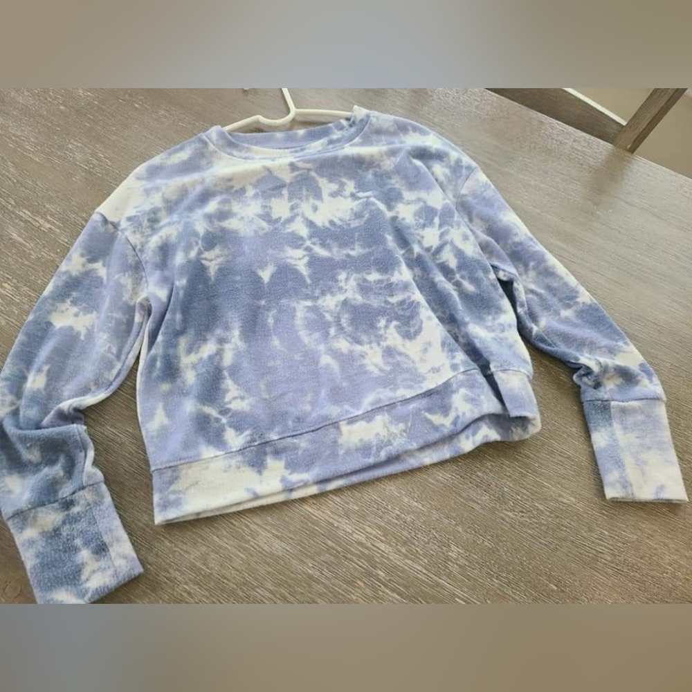 Women's size S, excellent condition, sweatshirt